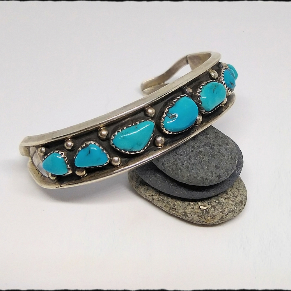 Rare Native Hopi Stephen Hyson Naseyoma Eight Turquoise Stone Sterling Cuff